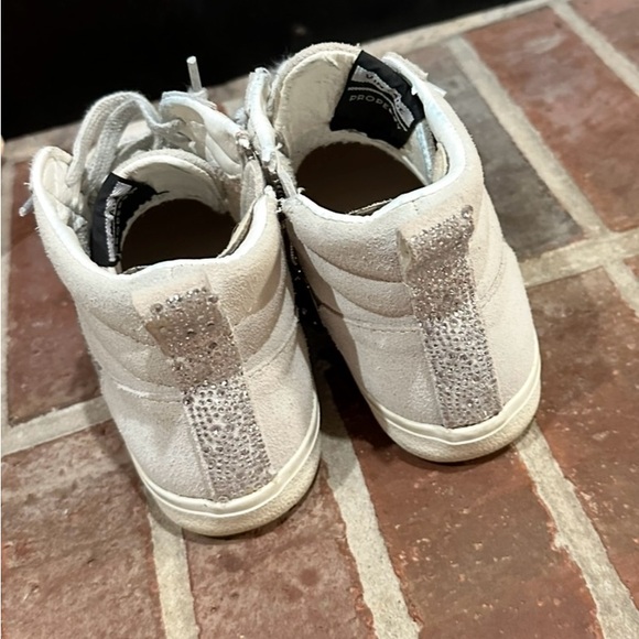 WOMEN’S 6 (used- like new)
Vintage Havana sneakers - Picture 2 of 2